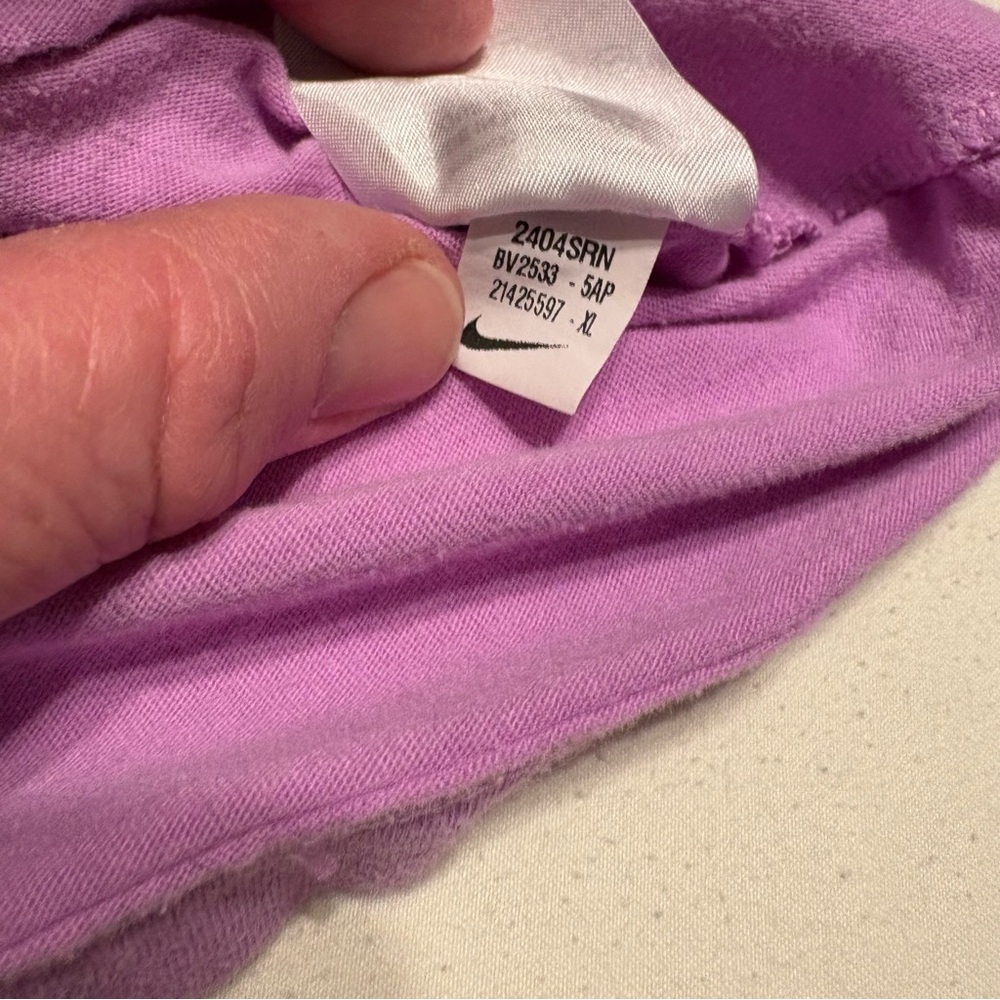 Nike Kids Lavender Tee with Slogan - Picture 6 of 6